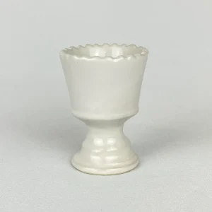 Äggkopp med uddig kant