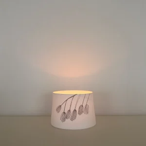 Ljuslykta i benporslin, "Droopy"