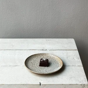 Litet fat, milt gråblå